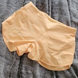 Lululemon Speed Up Mid-Rise Lined Short 4" NWOT